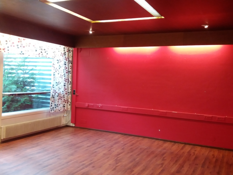 Tv-Center katutason sauna-/edustustila 150m2
