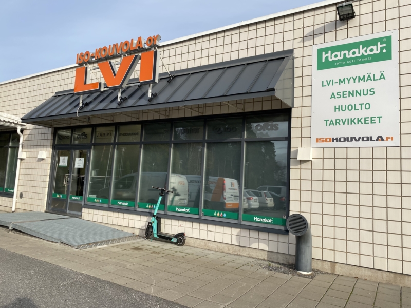 Länsi 1 katutaso liiketila 272m2