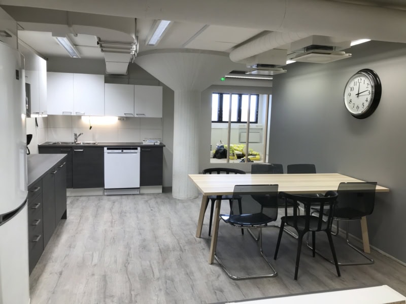 Heti vapaana 2. /4. ja 6.krs yksittäisiä toimistohuoneita alkaen 13m2