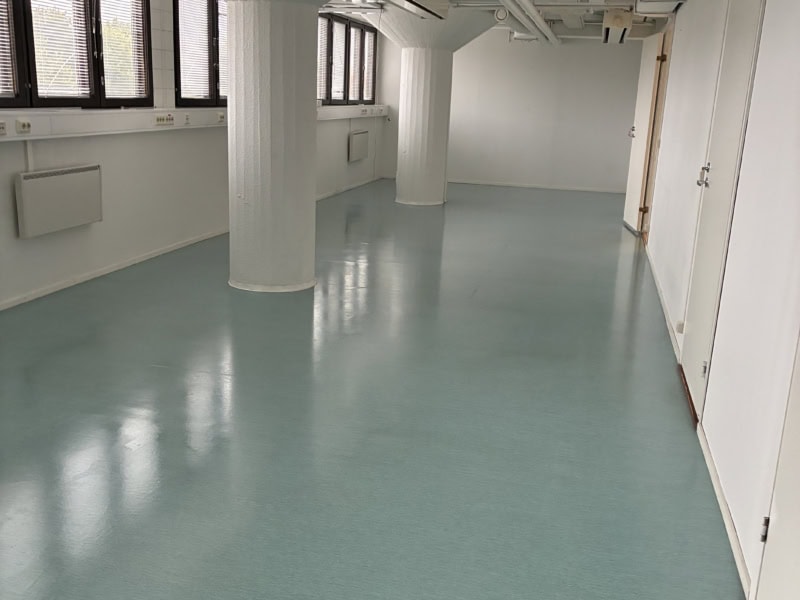 Heti vapaana 4. krs toimistohotellin yhteydessä avotila 67m2