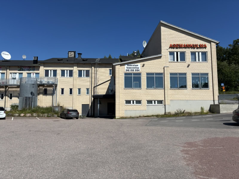 Maantason muokattavaa tilaa hyvällä sijainnilla 118m2 ja 152m2 (yht. 270m2)