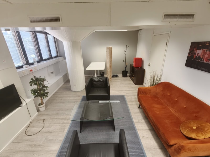 Siisti toimistohuoneisto 30m2 vapautumassa