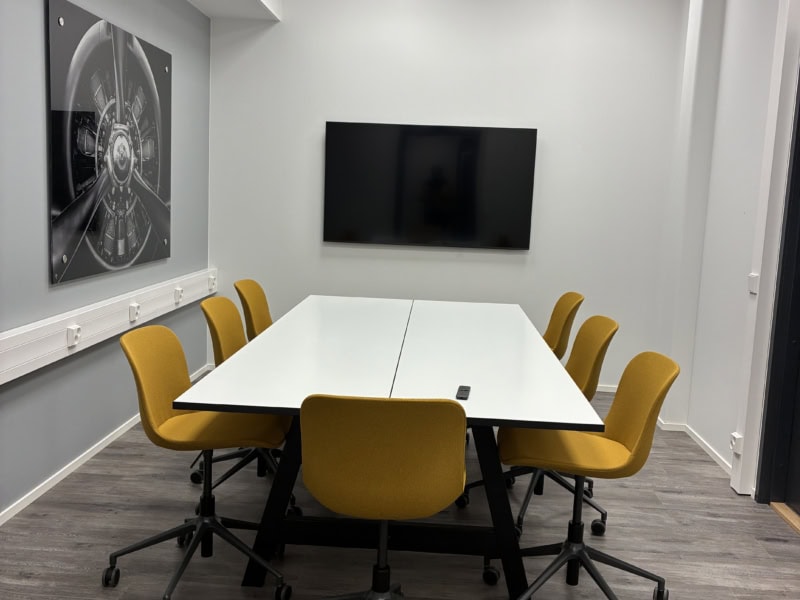 Siisti ja remontoitu toimisto 130m2 (1.krs)